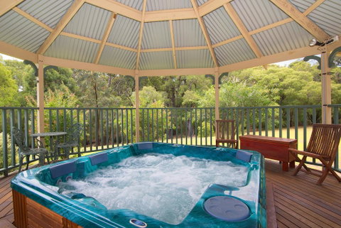 Pinda Lodge - Accommodation Rockhampton 1