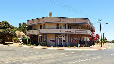 Pingelly Hotel - Accommodation Rockhampton 0