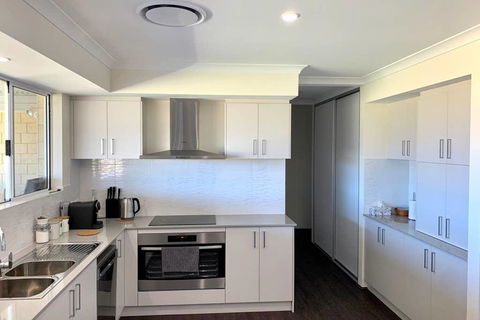 Pinnacle Retreat - Accommodation Rockhampton 0