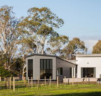 Pomonal Estate Mt Cassell Villa - Accommodation Rockhampton