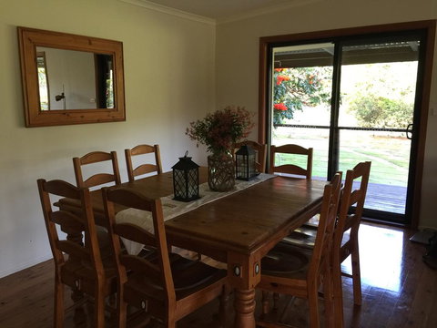 Ponytail Farmhouse - Accommodation Rockhampton 2