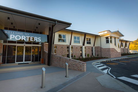 Porter's Plainland Hotel - Accommodation Rockhampton 0