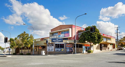 Prince Of Wales Hotel - Accommodation Rockhampton 0