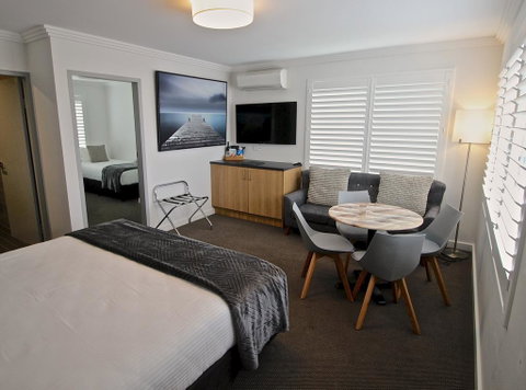 Quays Hotel - Accommodation Rockhampton 2