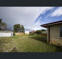 Queens Park Home - Accommodation Rockhampton