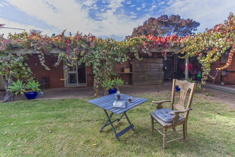 Quilters Studio - Accommodation Rockhampton 0