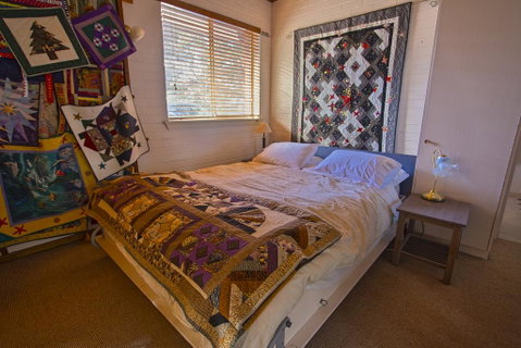 Quilters Studio - Accommodation Rockhampton 2