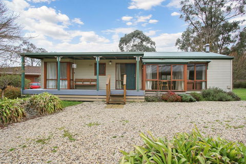 R & R In Bright - Short Walk To Town - Accommodation Rockhampton 2