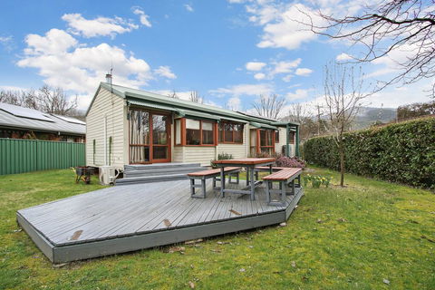 R & R In Bright - Short Walk To Town - Accommodation Rockhampton 1