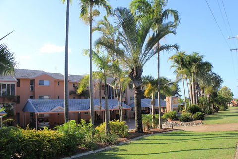 Rainbow Sands Resort - Accommodation Rockhampton 1