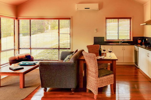 Rainbow Trail Chalets - Accommodation Rockhampton 1