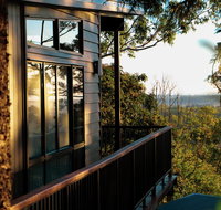 Rainforest Gardens - Luxury Hillside Chalets with Views to Bay  Islands - Accommodation Rockhampton