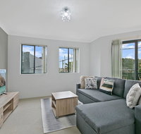 REDFERN 3 BEDROOM APARTMENT FREE PARKING WALK TO CENTRAL STATION NRE187 - Accommodation Rockhampton