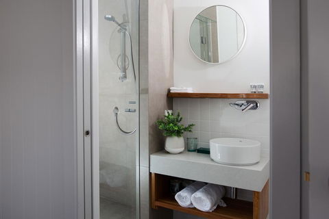 Reflections Holiday Parks Shaws Bay - Accommodation Rockhampton 2