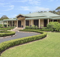 Reign Manor - large group accommodation - Accommodation Rockhampton