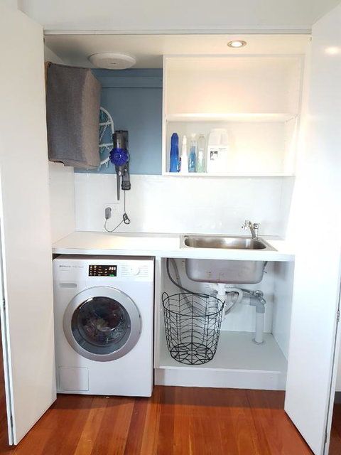 Relax & Unwind - Accommodation Rockhampton 3