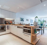 Relaxed Apartment In Camperdown - Accommodation Rockhampton