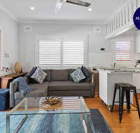 Relaxed Clovelly Beach Home - Parking - Cloey6 - Accommodation Rockhampton
