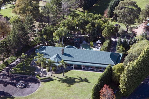 Relaxin - Accommodation Rockhampton 0