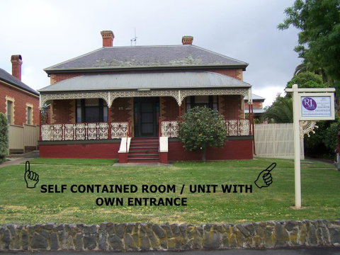 RJ's Bed & Breakfast - Accommodation Rockhampton 3