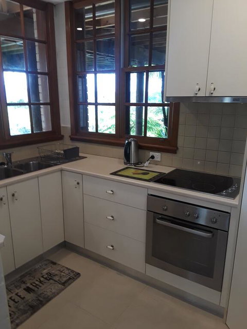 Rockwall Avoca Beach - Accommodation Rockhampton 3