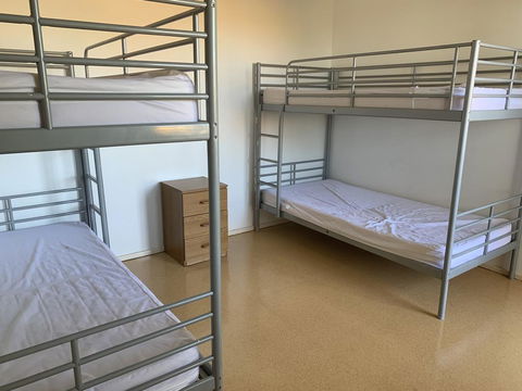Roey Backpackers And Party Bar - Accommodation Rockhampton 1
