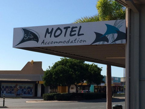 Sails On Main - Accommodation Rockhampton 0