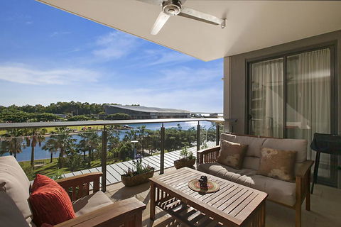 Saltwater Suites - 1,2 & 3 Bed Waterfront Apartments - Accommodation Rockhampton 2