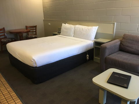 Sandbar Motel - Accommodation Rockhampton 2