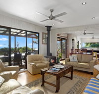 Sandy Feet Retreat - 13 Scenic View Drive - Accommodation Rockhampton