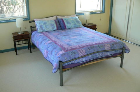 Sandy Point Beach Escape 2 Bedroom Apartment - Accommodation Rockhampton 2