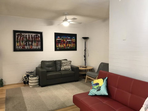 Santa Monica Apartment - Accommodation Rockhampton 0