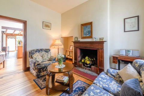 Sargeants & Armoury Cottages 1823 - Accommodation Rockhampton 2
