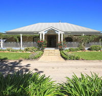 Sarnia - period home in garden oasis with pool - Accommodation Rockhampton