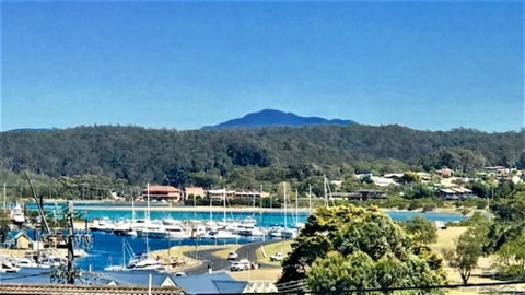 Scarlets By The Sea - Accommodation Rockhampton 0