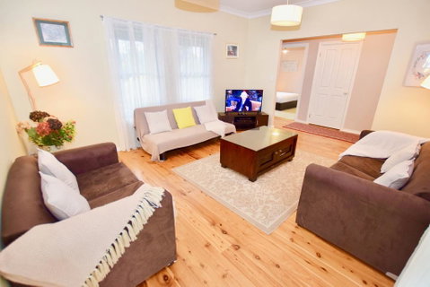 Scenic Cottage Of Katoomba - Accommodation Rockhampton 1
