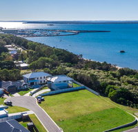 Sea breeze Esplanade Beachfront Close Marina Hervey Bay - Accommodation Rockhampton