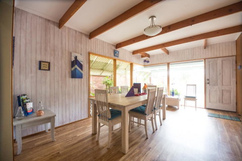 Sea J's, Brighton - Accommodation Rockhampton 2