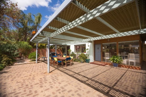 Sea J's, Brighton - Accommodation Rockhampton 3