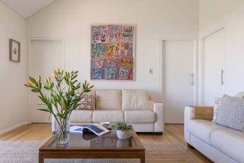 Seaside Apartment - Accommodation Rockhampton 1