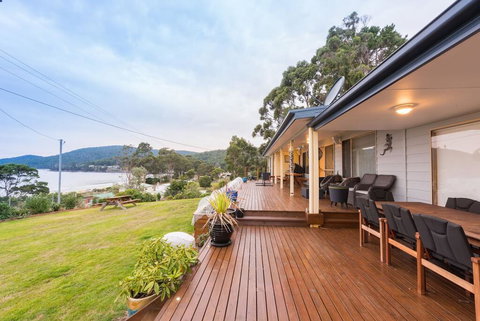 Seaview Family Retreat - Accommodation Rockhampton 0