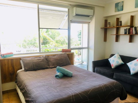 Seaview Studio - Accommodation Rockhampton 2