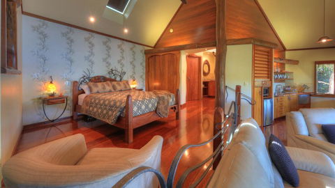 Secrets On The Lake - Accommodation Rockhampton 3