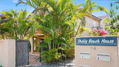 Shelly Beach House 1 - Accommodation Rockhampton 1