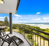 Shoreline Nine Penthouse With Ocean Views - Accommodation Rockhampton