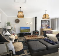 Silky Oak Villa - spacious  beautifully decorated - Accommodation Rockhampton