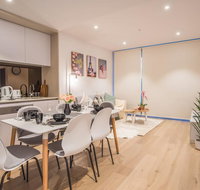 Simple  Cozy APT Haymarket CBD balcony views - Accommodation Rockhampton