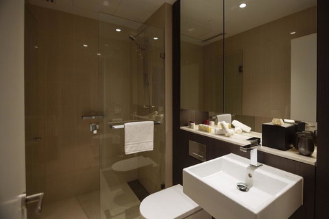 SKYE Suites Green Square - Accommodation Rockhampton 0