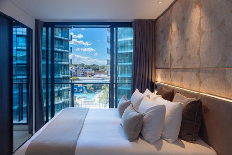 SKYE Suites Green Square - Accommodation Rockhampton 2