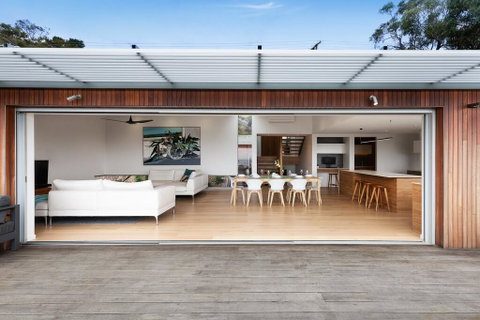 Skyluxe Luxury Retreat With Water Views And Deluxe Interior From Every Room - Accommodation Rockhampton 3
